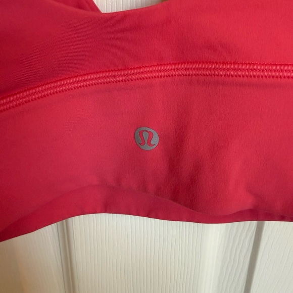 Lululemon Align V-neck Sports Bra - Lipgloss Size 2 - Picture 5 of 7
